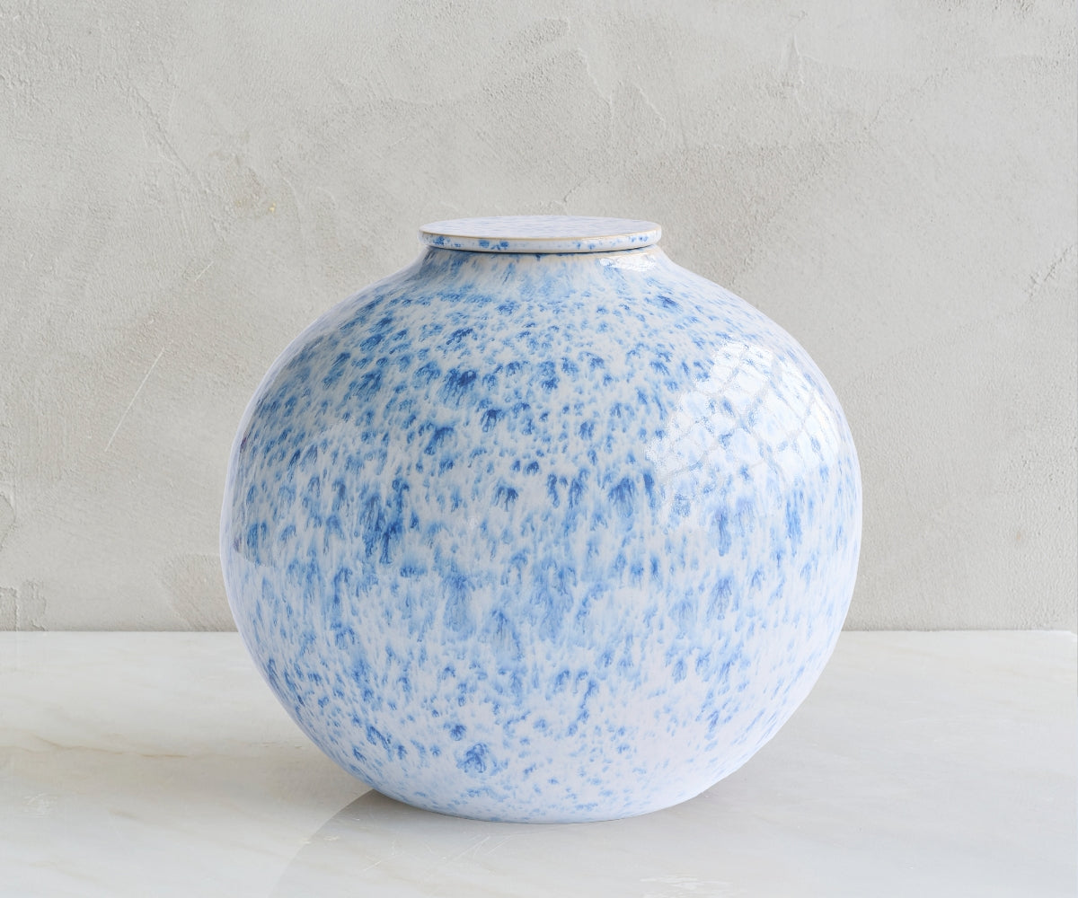 VEDA - handmade urn in white and blue speckled ceramic White Blue