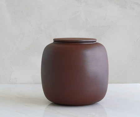 SERES - handmade eco urn in reddish brown engobe Red Brown