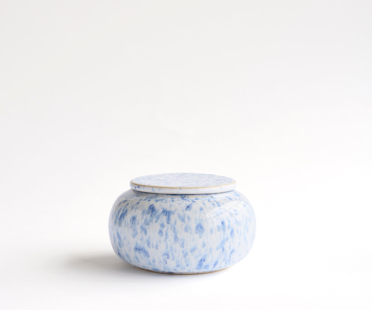 SERES mini - handmade urn in white and blue speckled ceramic White Blue